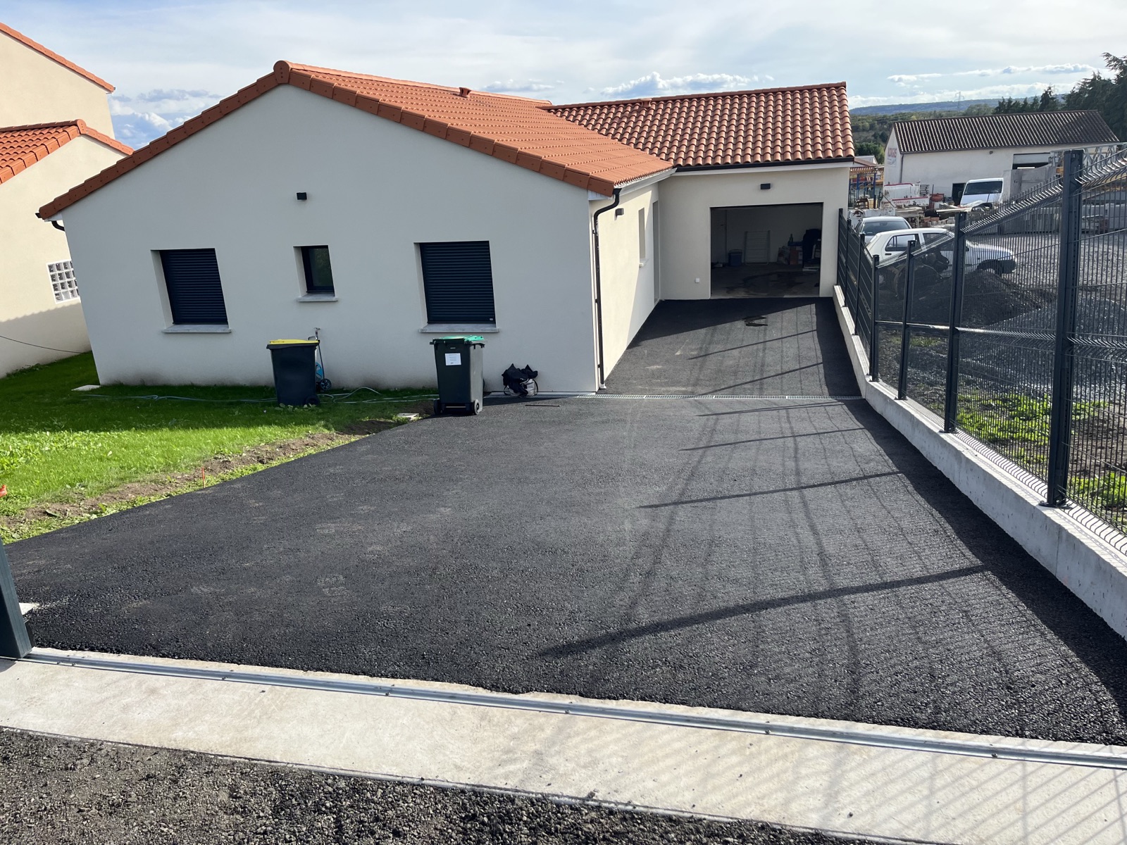 Allée en enrobé